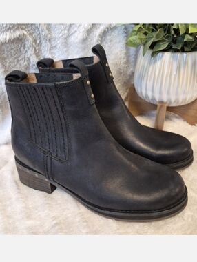 NEW Harley Davidson Brittany Black Leather Chelsea Boot Studded Heel Womens Sz 6